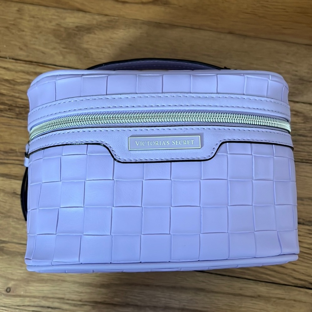 Victoria’s Secret toiletries bag